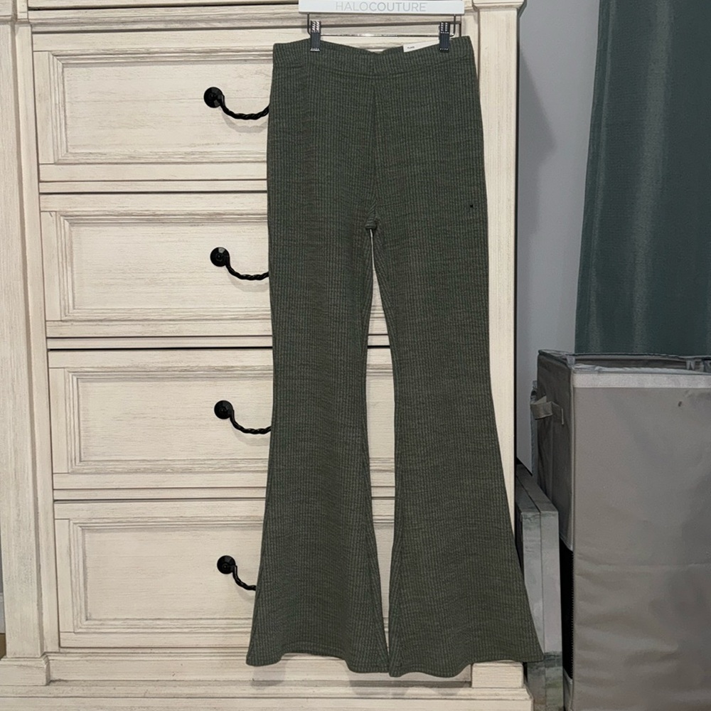 American Eagle super high rise flare pants size M